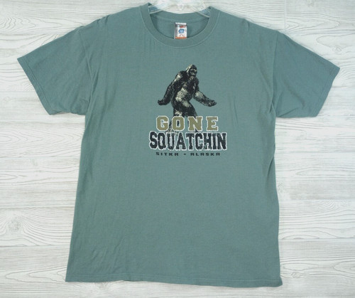 Bigfoot sasquatch shirt large - sasquatch,
