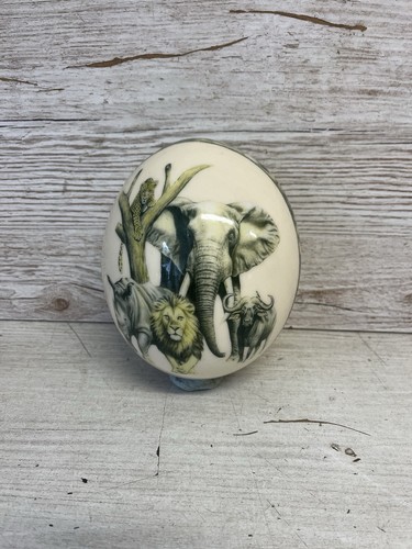 Decorative ostrich egg with - egg,