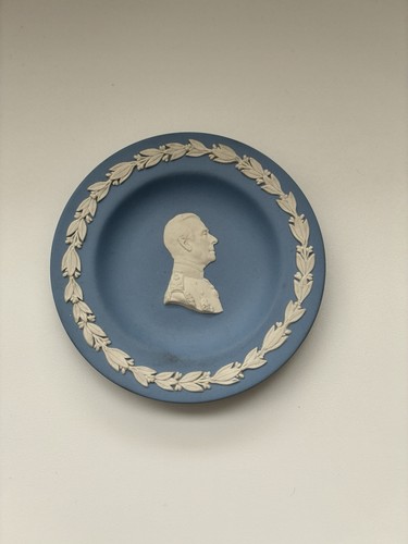 Wedgwood jasperware blue - wedgwood,