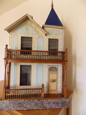 Antique Dolls house 1900s