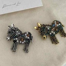 Vintage Women Men Fashion Cute Donkey Pearl Crystal Pins Badges Metal Brooches