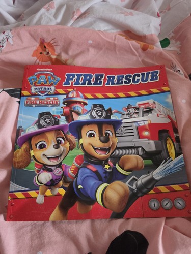 Paw patrol book - paw,