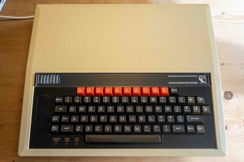 Acorn bbc microcomputer model - acorn,