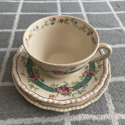 Royal doulton trio cup saucer - doulton,
