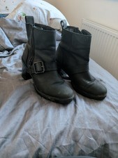 UGG Women's Leather Mid Heel Boots Size UK 4