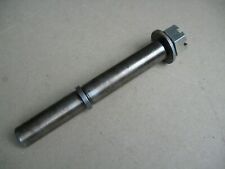 Daimler Dingo Scout Car WW2 Water Pump Spindle and Nut & Washer Nos (1)