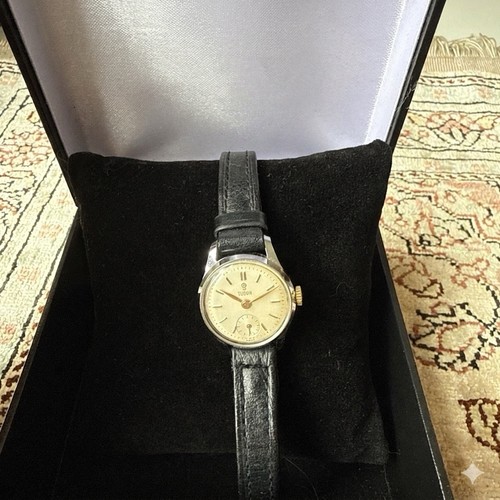 Vintage tudor small - vintage, rose"