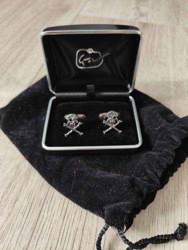 Govinder nazran cufflinks bad - nazran,
