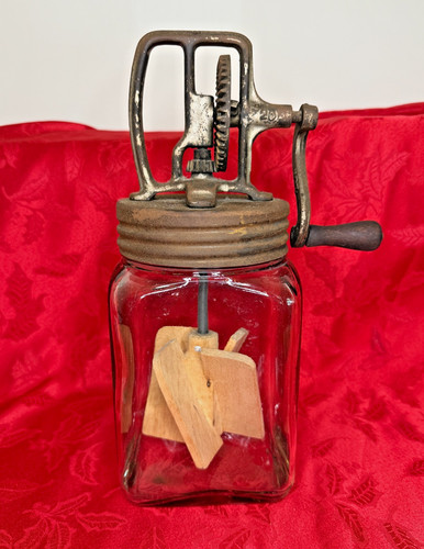 Antique dazey 2 quart - no., 20