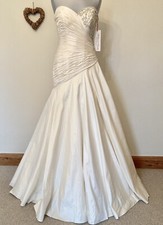 9 🔴 Amira by Hollywood