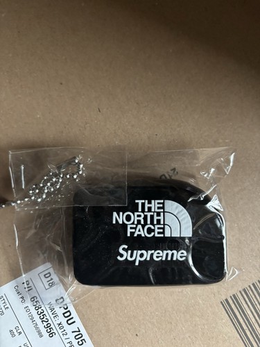 Supreme the north face - supreme/the,
