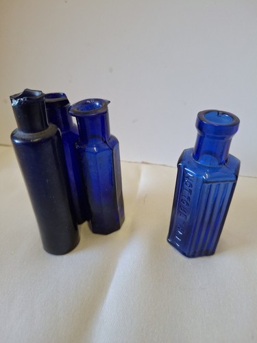 Small cobalt blue bottles - small,