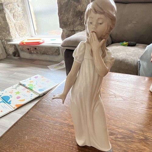 Lladro nao porcelain - lladro, girl