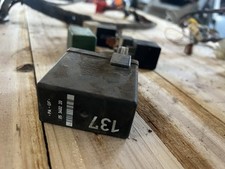 VW T4 TRANSPORTER 2001 1.9 TD FUEL PUMP 137 RELAY 701906123