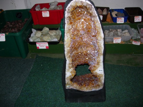 Citrine hollow cut - , geode