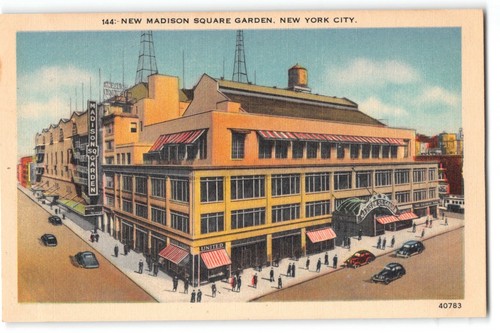 Postcard new madison square - madison,