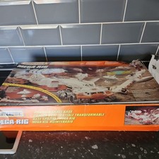 Rare Vintage Matchbox  Mega Rig 35854 powered space base