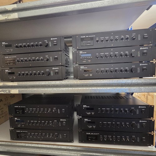 Job lot amplifiers - 12,