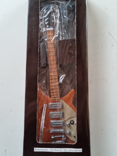 Mini chitarra - (mini, guitar)