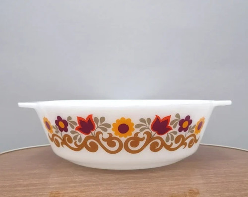 Pyrex dish briarwood - dish,,
