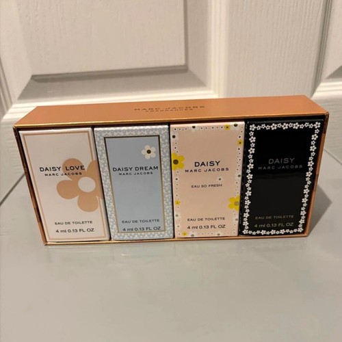 Marc jacobs fragrances gift - jacobs,