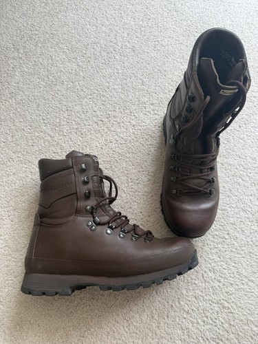 Altberg brown defender - brown, combat
