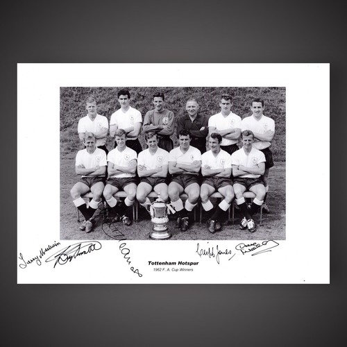 Tottenham hotspur hand signed - hotspur,