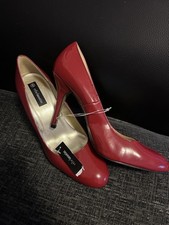 Bnwt Ladies red court shoes/high heels size 8