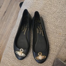 GORGEOUS Authentic , Vivian