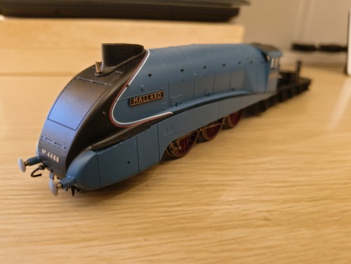Hornby class mallard 4468 - class,