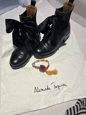 ALAMEDA TURQUESA Boots with pompom bracelet - Size 36