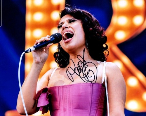 Raye sexy sultry singer - sexy,