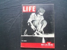 1943 AUGUST 9 LIFE MAGAZINE -
