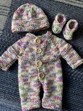 HAND KNITTED DOLLS CLOTHES *