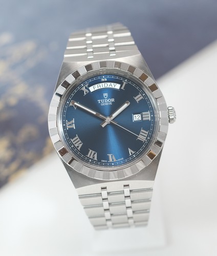 Tudor royal day date blue - blue, dial