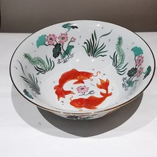 The vase golden - the,
