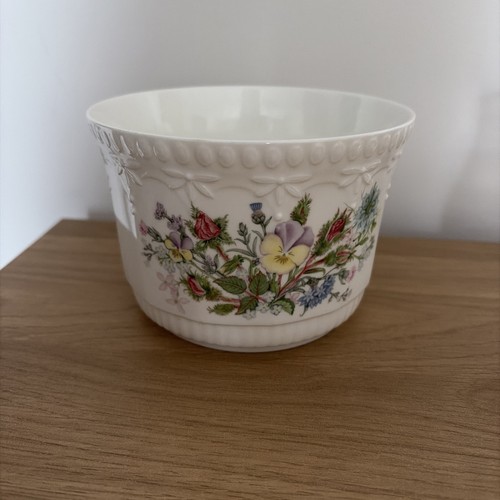 Aynsley fine bone china wild - fine,