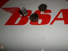 BSA B50  OIL PUMP DRIVEN  SCAVENGE GEAR  NOS