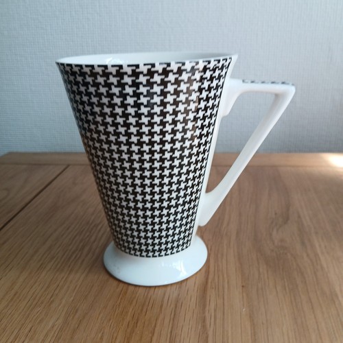 Queen fine china - fine, tweed