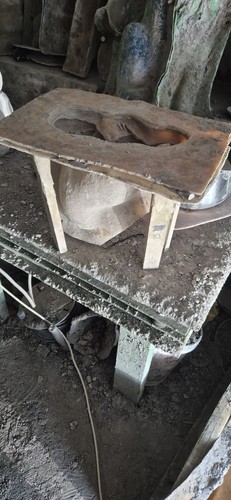 Latex fibreglass mould - of, an