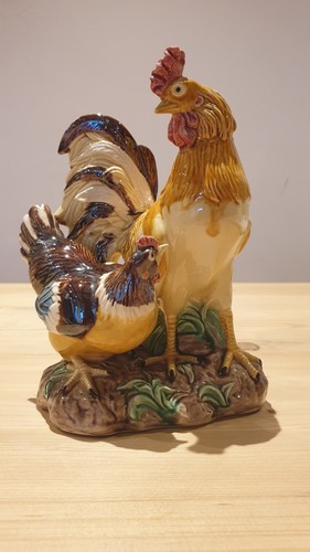 Cockerell and hen farmhouse - and,