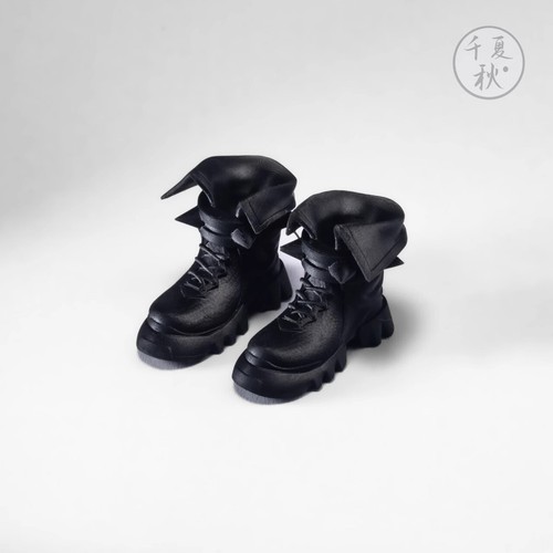 015 scale female - 1:12,