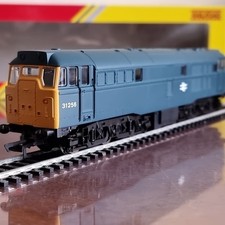 Hornby R3067 B.R. Class 31 AIA-AIA Diesel Electric '31256' Blue OO Gauge