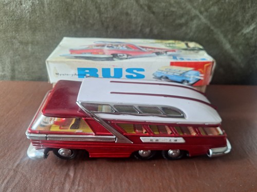 Mystery action bus - me-083,
