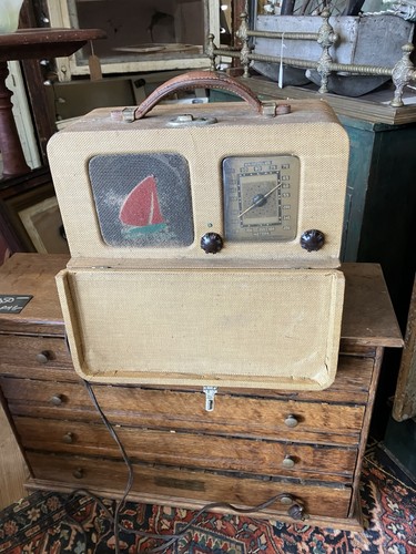 Antique vintage radio detrola - vintage,
