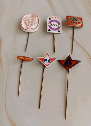 Dutch advertising pins car - dutch,