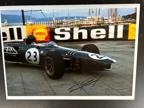 Signed sutton 16x12 photo dan - photo,