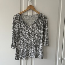 Ladies LK Bennett White & Grey