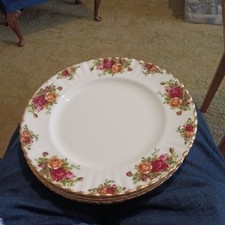 X6 ROYAL ALBERT OLD COUNTRY ROSES PATTERN DINNER PLATES. All 1st quality