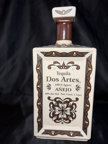 Dos artes anejo tequila empty - dos,